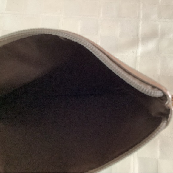 New gold 3 purse set - Picture 10 of 10